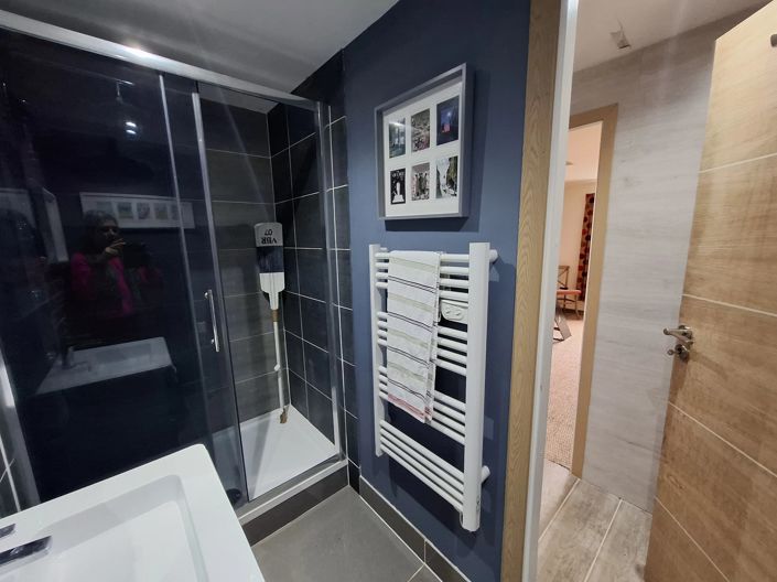 Image No.8-6 Bed Village House for sale