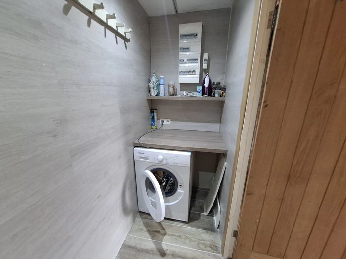 Image No.9-6 Bed Village House for sale