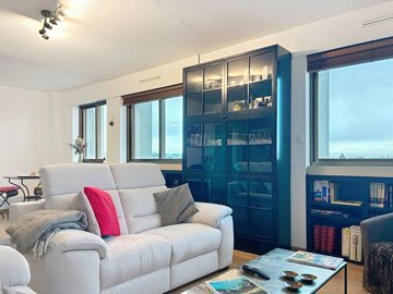 f479982e3fd487e0d36a626dcc8f8c8714659fe59d334