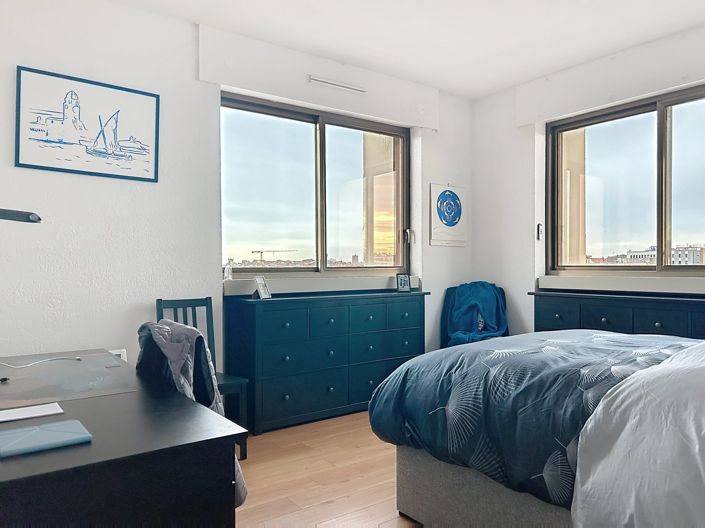 Image No.5-2 Bed Property for sale