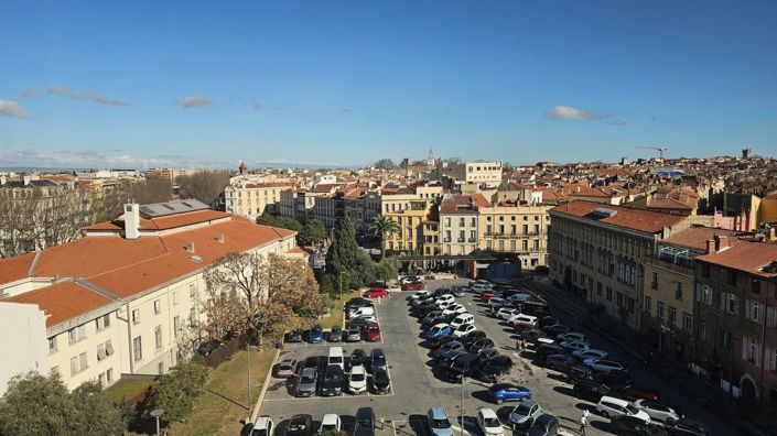 Image No.7-2 Bed Property for sale