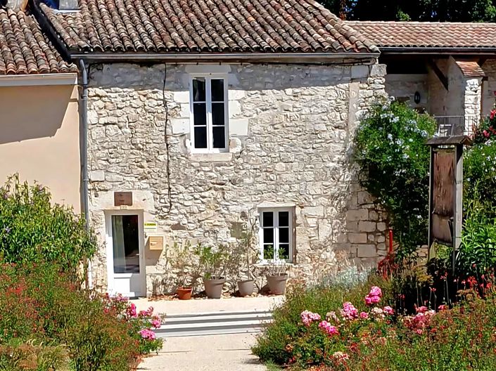 Eymet, Village House