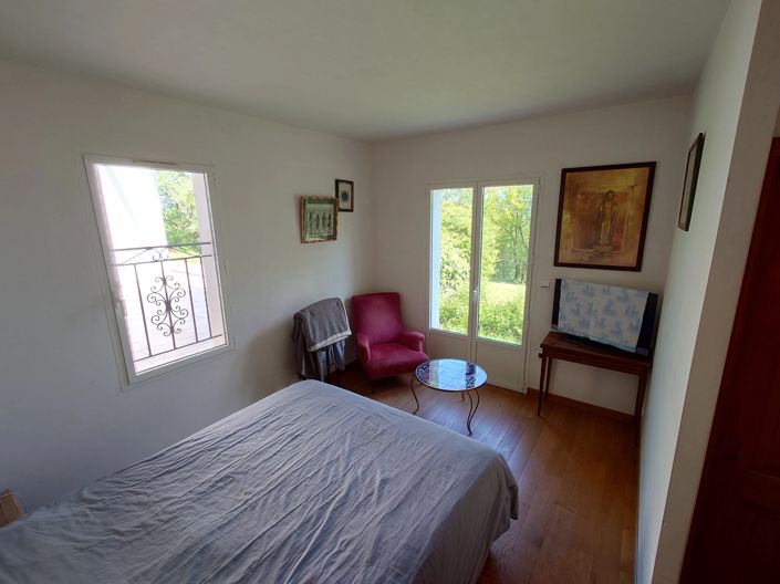 Image No.6-4 Bed House for sale