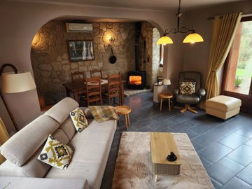 ef76613f56de0ab3f11e9af78f8ffe247066272ca9400