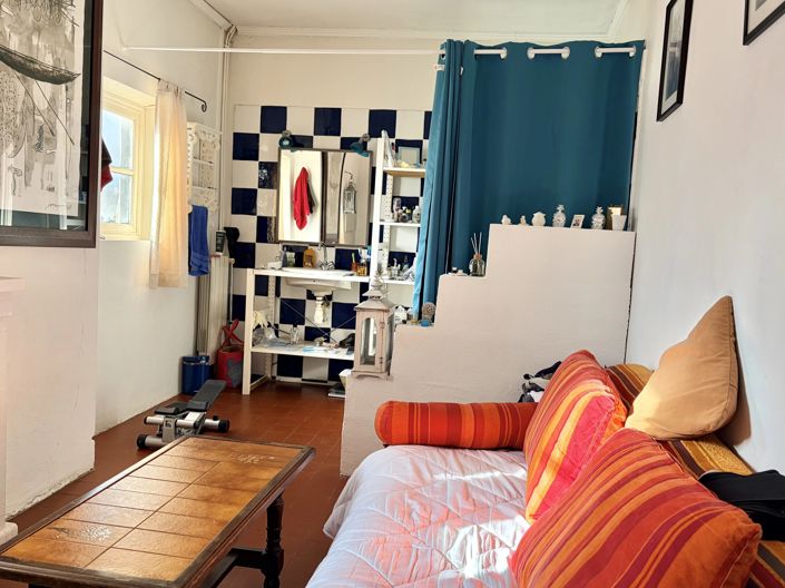 Image No.8-2 Bed Property for sale