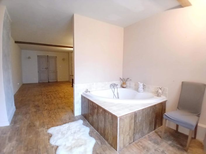 Image No.12-4 Bed House for sale