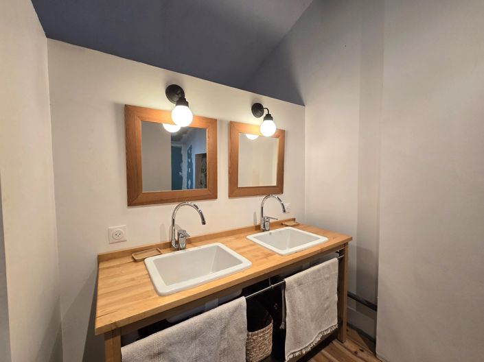 Image No.9-3 Bed House for sale