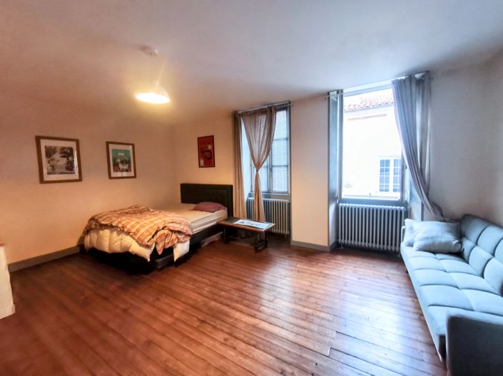 Image No.12-7 Bed House for sale