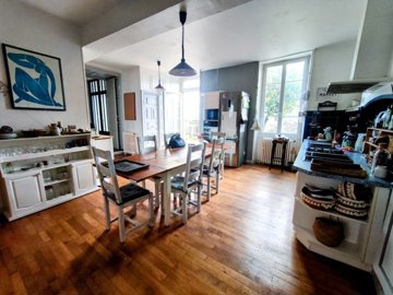 28a082d58925b9d1f8673e54d1337ff5c71e73bb83400