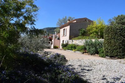 c44ac6a4cba276030d16a69bcb096cf5da696b7720409