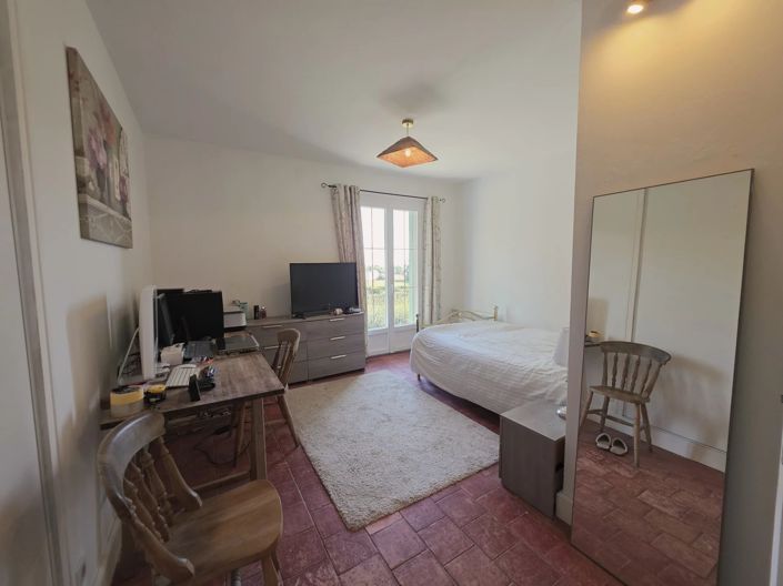 Image No.8-3 Bed House for sale