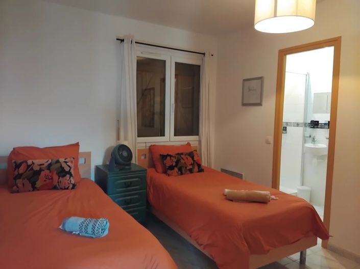 Image No.11-4 Bed House for sale