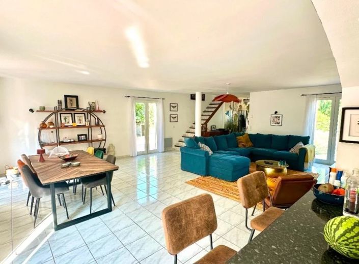 Image No.3-4 Bed House for sale