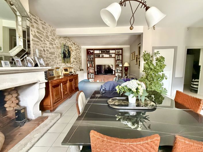 Image No.4-5 Bed House for sale