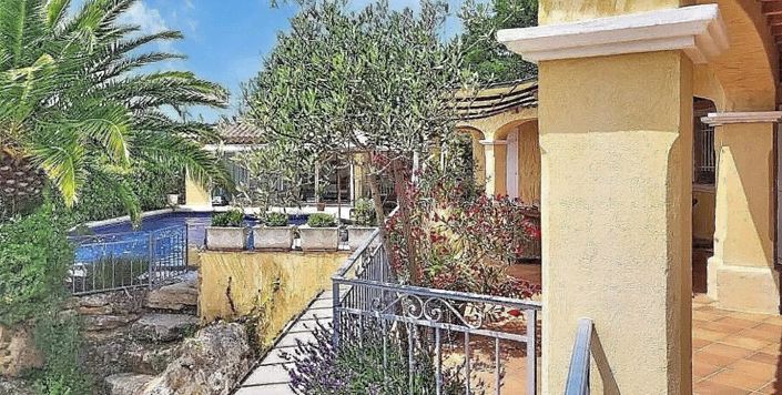 Image No.5-Maison de 4 chambres à vendre à Saint-Antonin-du-Var