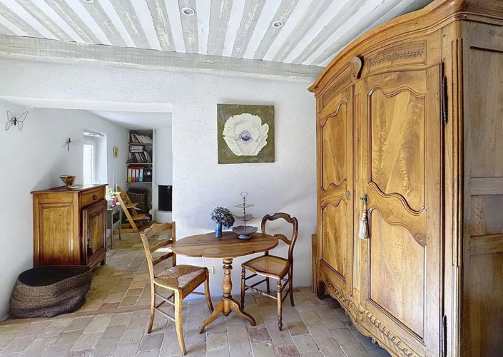 Image No.14-3 Bed Property for sale