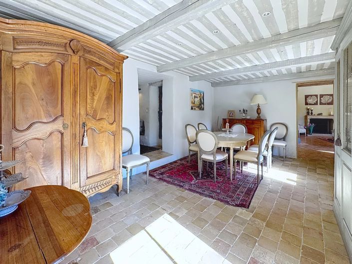 Image No.15-3 Bed Property for sale