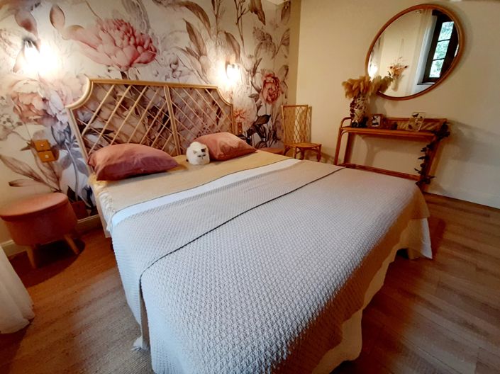 Image No.12-6 Bed Farmhouse for sale