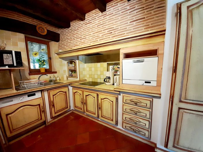 Image No.13-6 Bed Farmhouse for sale