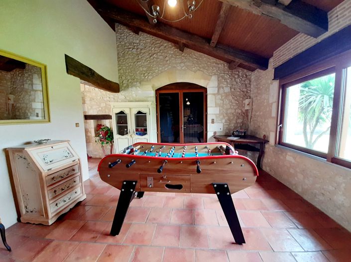Image No.14-6 Bed Farmhouse for sale