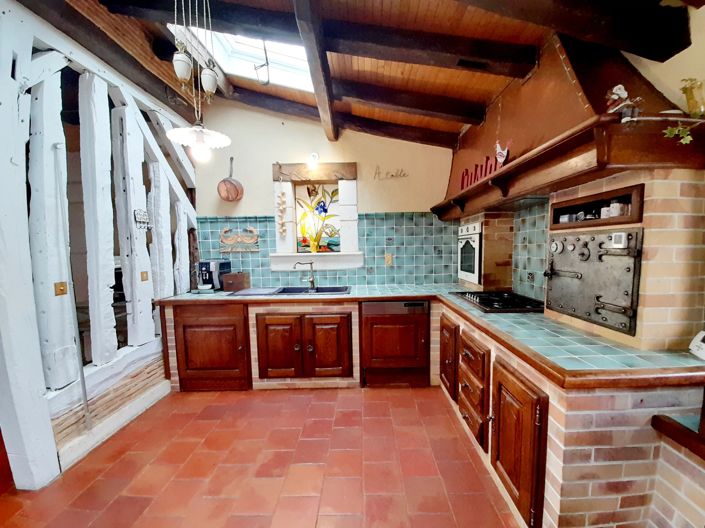 Image No.6-6 Bed Farmhouse for sale