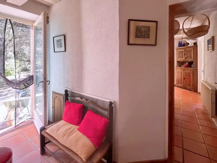 Image No.9-2 Bed House for sale