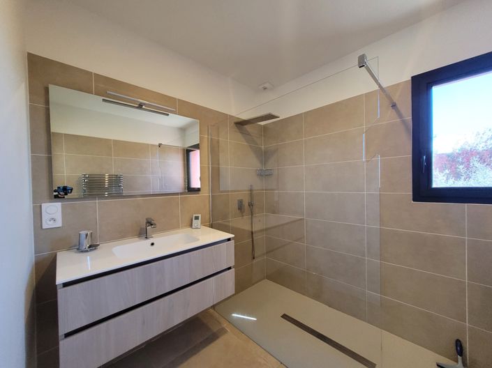 Image No.13-2 Bed House for sale