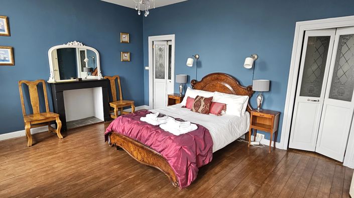 Image No.9-12 Bed House for sale