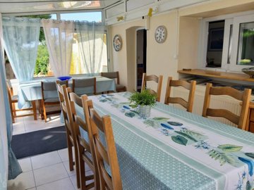 f50ceee701b18f26a794aee1fd78f819fb7afedc49409