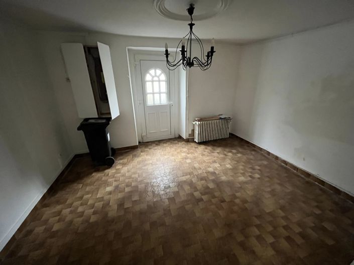 Image No.4-2 Bed House for sale