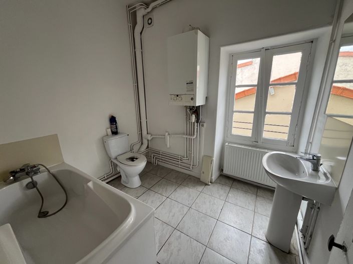 Image No.8-2 Bed House for sale