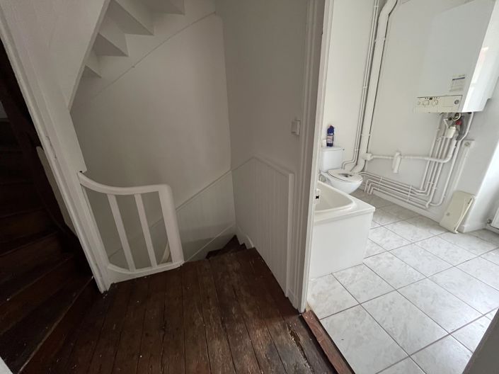 Image No.9-2 Bed House for sale