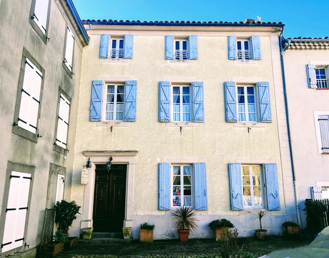 Image No.3-10 Bed House for sale