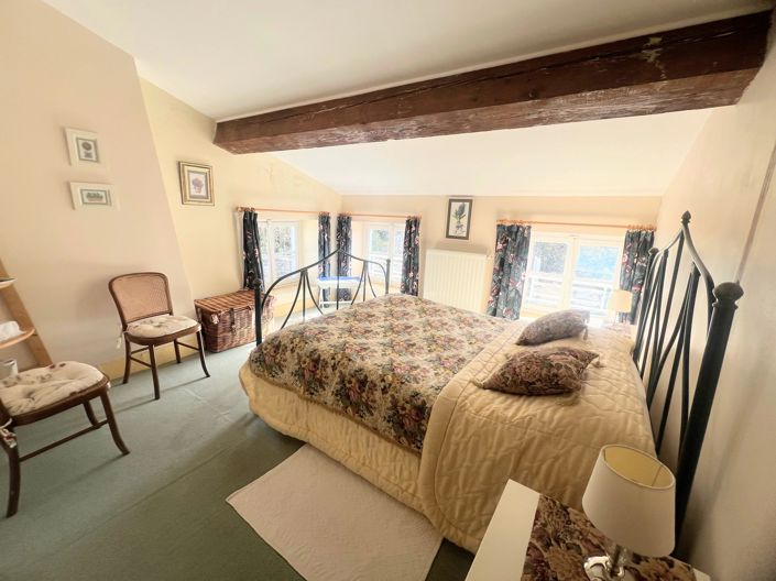 Image No.9-10 Bed House for sale