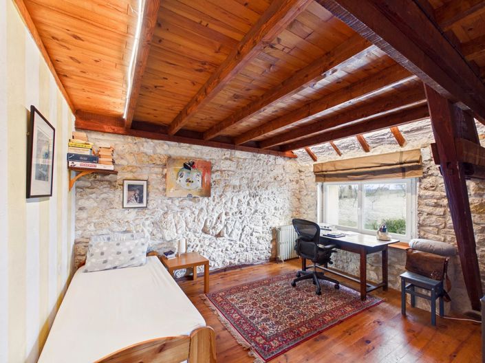 Image No.8-3 Bed House for sale