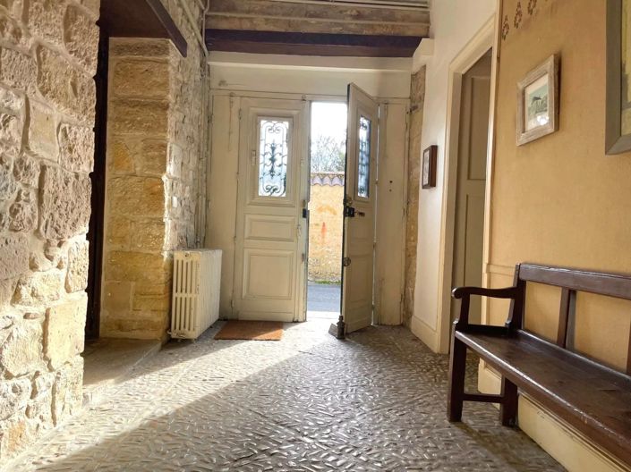 Image No.11-8 Bed House for sale