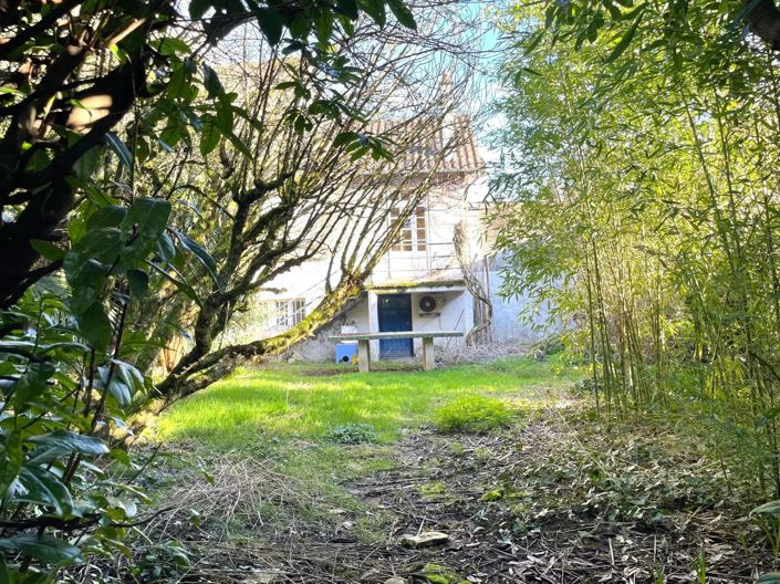 Image No.2-8 Bed House for sale