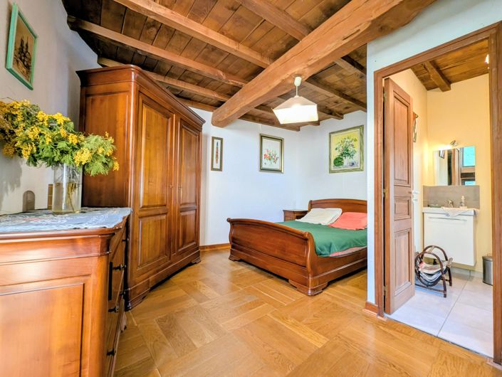 Image No.7-3 Bed Village House for sale