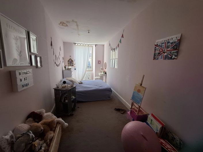 Image No.12-4 Bed House for sale