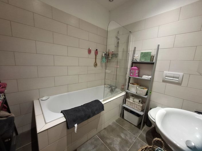 Image No.14-4 Bed House for sale