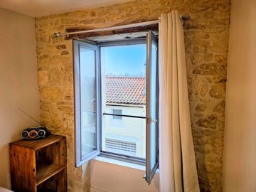 f33989bea18f9d36e4b8b0f3a218d235e206a3b0c4324