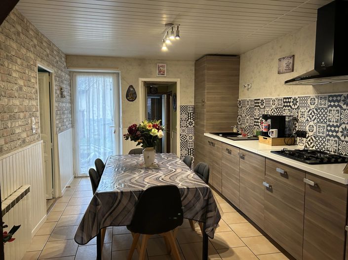 Image No.5-2 Bed House for sale