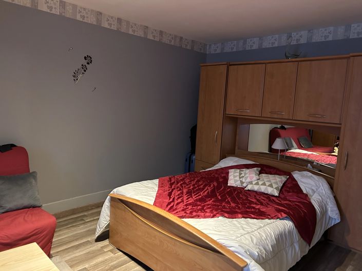 Image No.6-2 Bed House for sale