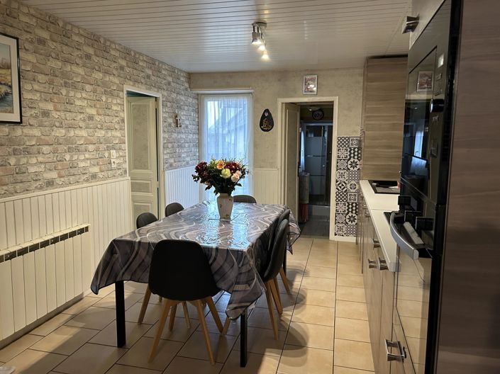 Image No.6-2 Bed House for sale
