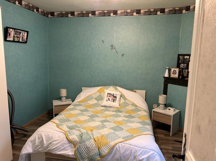 Image No.8-2 Bed House for sale