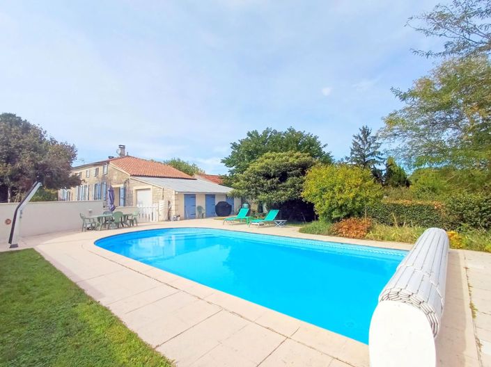 Image No.15-4 Bed Village House for sale