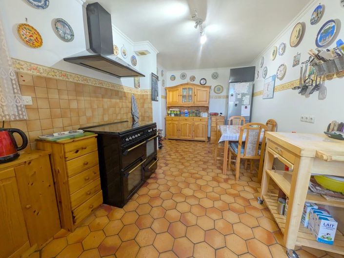 Image No.4-4 Bed Village House for sale