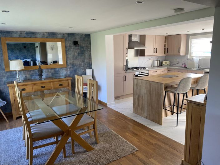 Image No.3-5 Bed House for sale