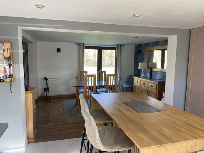 Image No.6-5 Bed House for sale