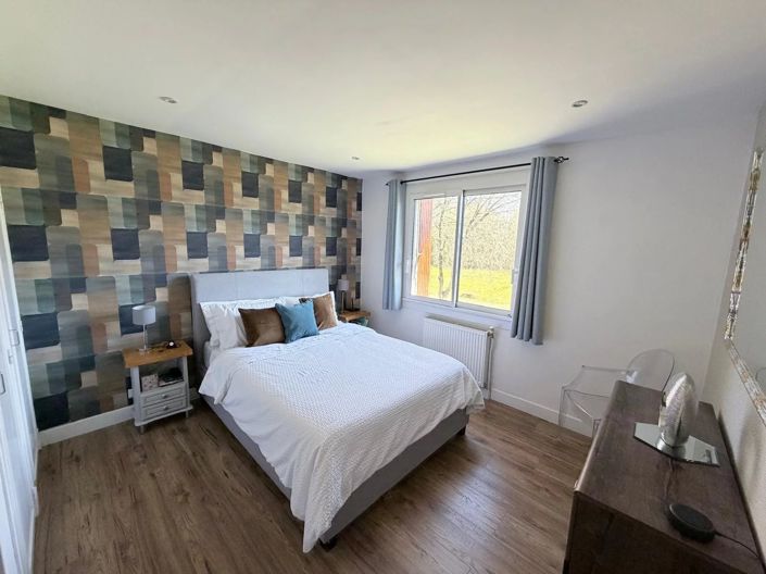 Image No.6-5 Bed House for sale